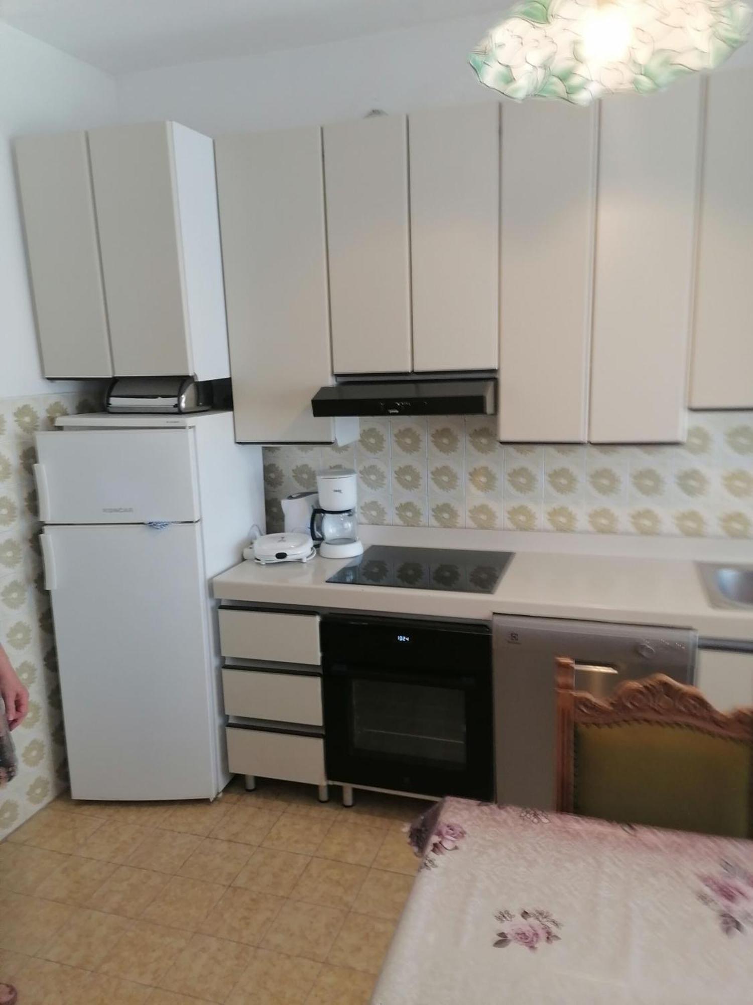 Apartment Gorda Kaštela Exteriör bild